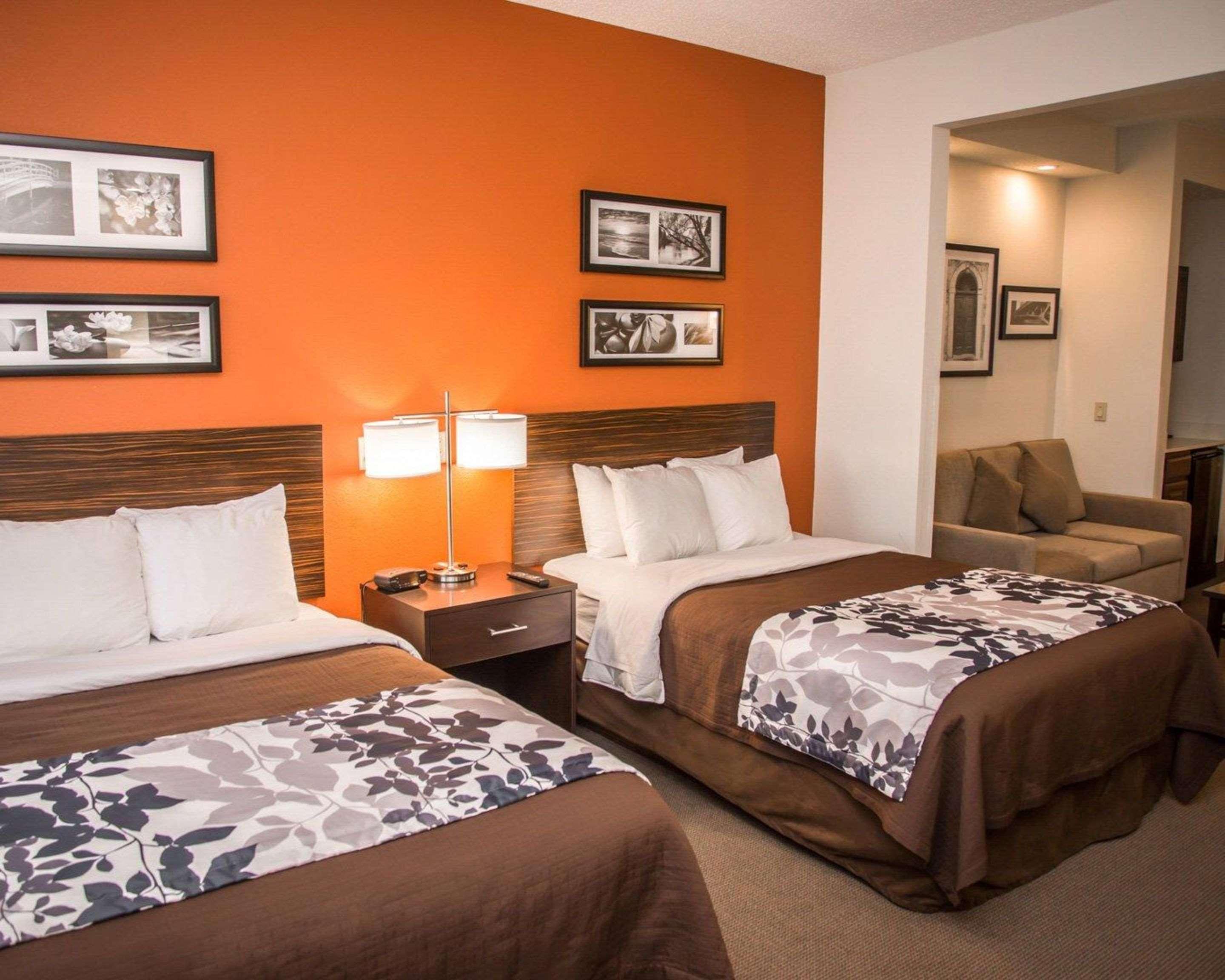 Hotel Sleep & At Mills Concord