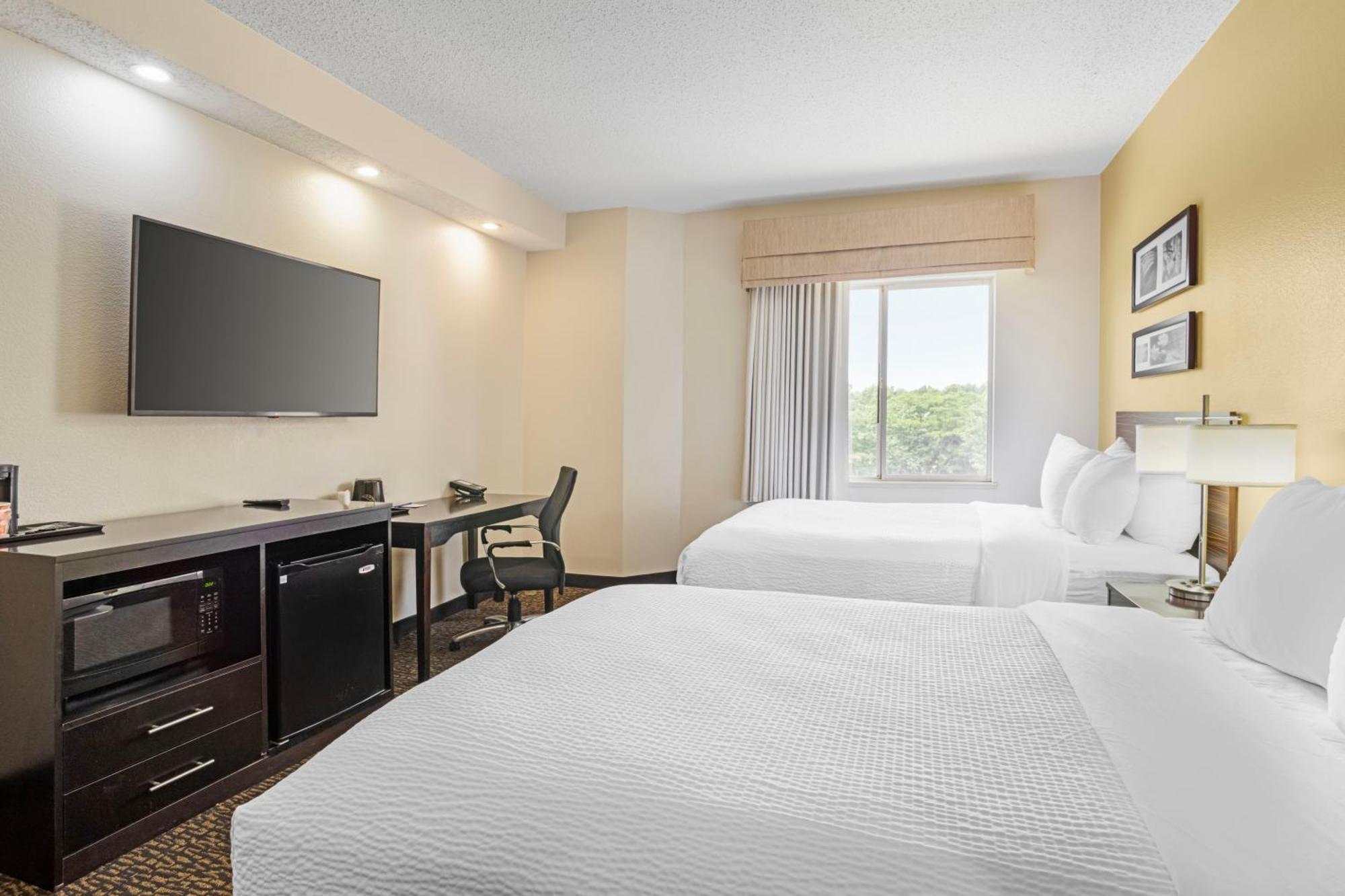 Hotel Sleep & At Mills